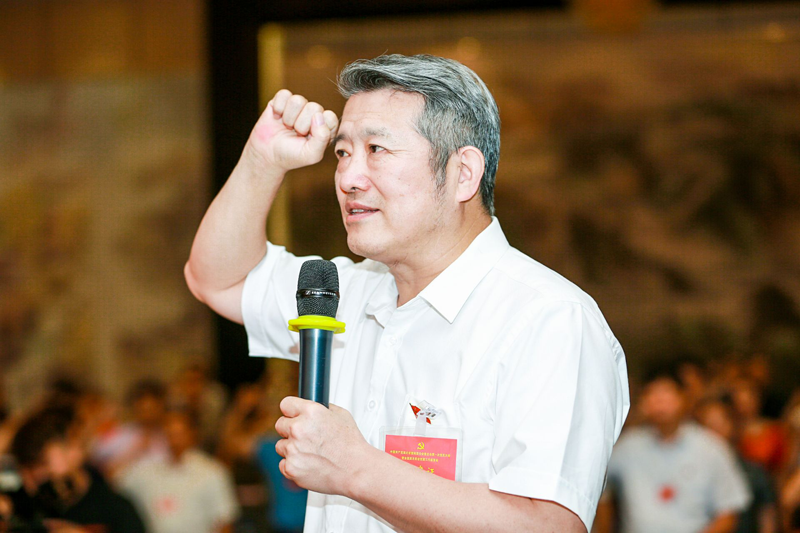 熱烈祝賀孫文董事長當(dāng)選為中共湖北省楚商聯(lián)合會(huì)委員會(huì)委員